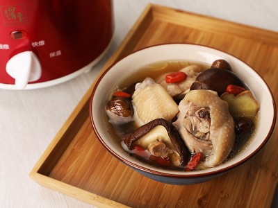 紅棗香菇雞湯