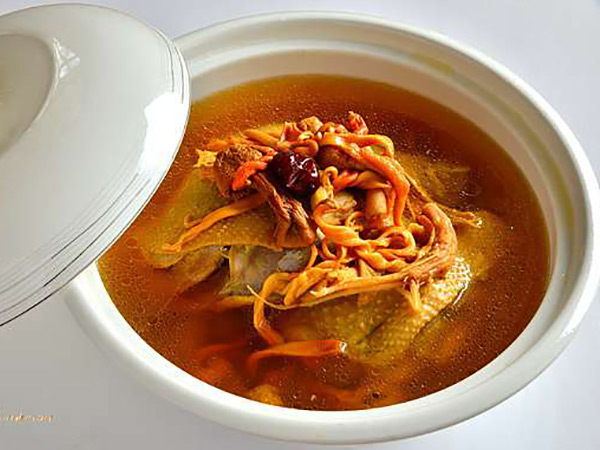 黃金蟲草雞湯
